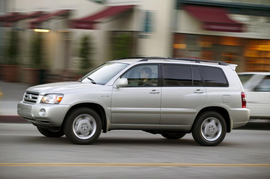  Toyota Highlander 2004 года  (фото 38 из 40)